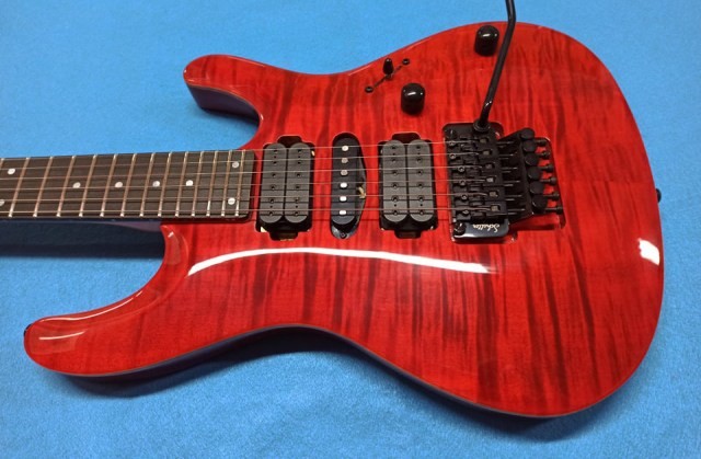 Mancuso Guitars shop, chitarre, bassi, liuteria, basso, chitarra, mandolino