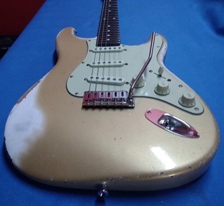 Mancuso Guitars shop, chitarre, bassi, liuteria, basso, chitarra, mandolino