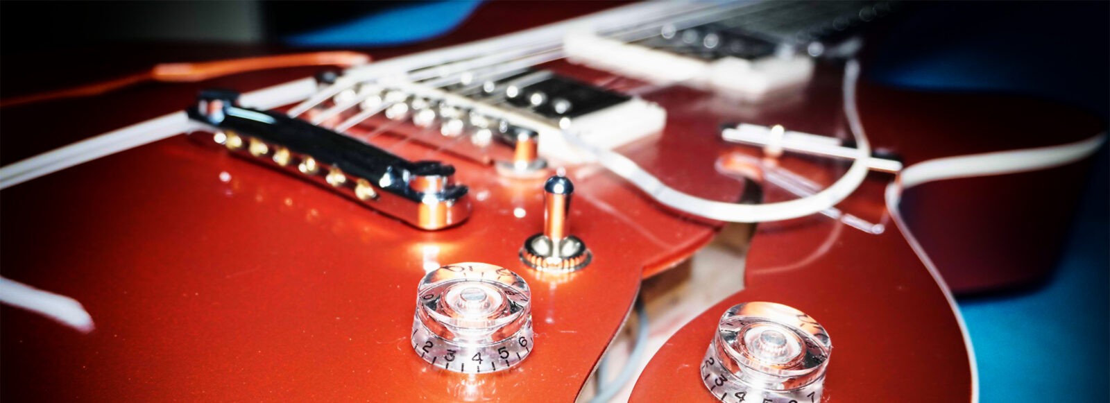 Mancuso Guitars shop, chitarre, bassi, liuteria, basso, chitarra, mandolino