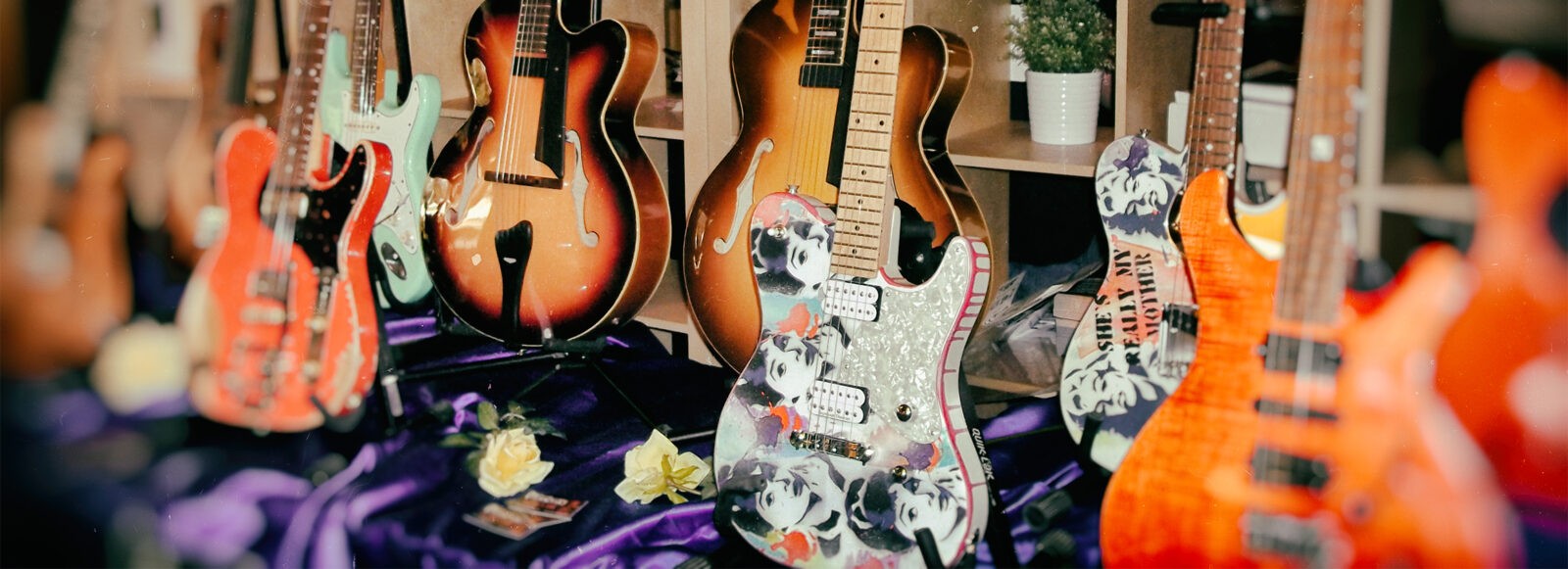 Mancuso Guitars shop, chitarre, bassi, liuteria, basso, chitarra, mandolino