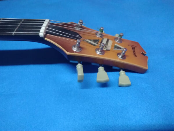 Mancuso Guitars shop, chitarre, bassi, liuteria, basso, chitarra, telecaster, stratocaster, mandolino