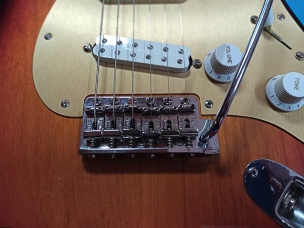 Mancuso Guitars shop, chitarre, bassi, liuteria, basso, chitarra, mandolino