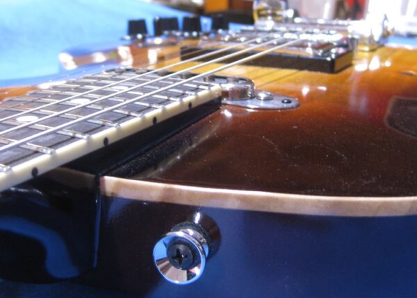 Mancuso Guitars shop, chitarre, bassi, liuteria, basso, chitarra, telecaster, stratocaster, mandolino, bass
