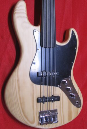 Mancuso Guitars shop, chitarre, bassi, liuteria, basso, chitarra, telecaster, stratocaster, mandolino, bass