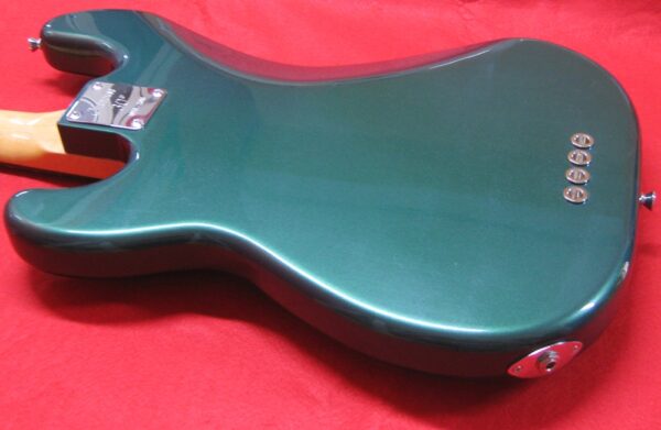 Mancuso Guitars shop, chitarre, bassi, liuteria, basso, chitarra, telecaster, stratocaster, mandolino, bass