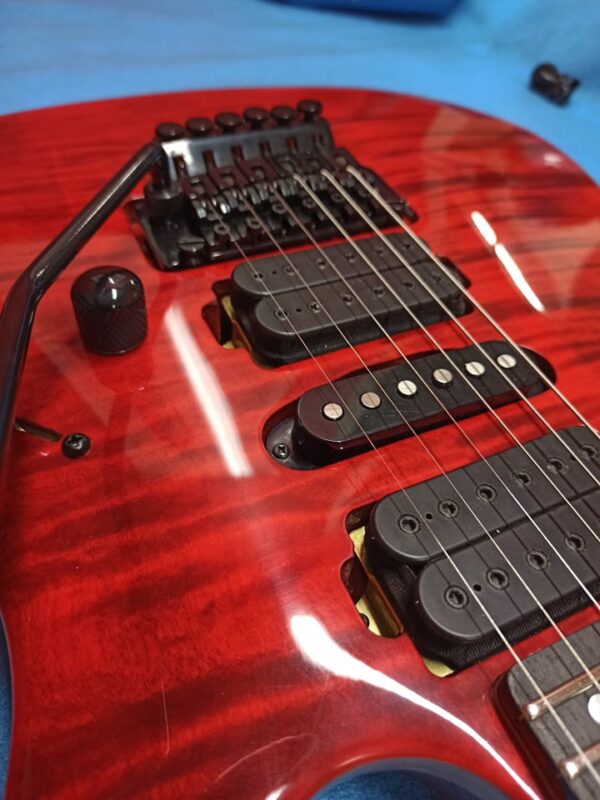 Mancuso Guitars shop, chitarre, bassi, liuteria, basso, chitarra, telecaster, stratocaster, mandolino, bass
