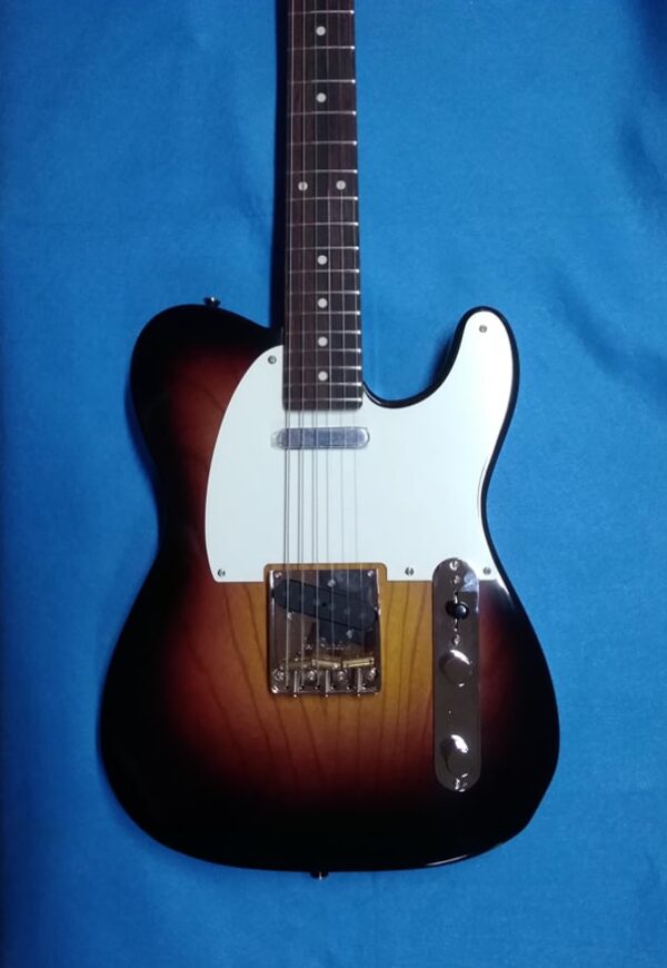 Mancuso Guitars shop, chitarre, bassi, liuteria, basso, chitarra, telecaster, stratocaster, mandolino, bass