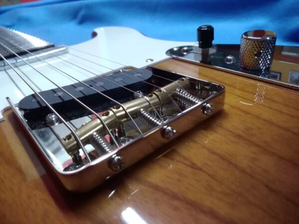 Mancuso Guitars shop, chitarre, bassi, liuteria, basso, chitarra, telecaster, stratocaster, mandolino, bass