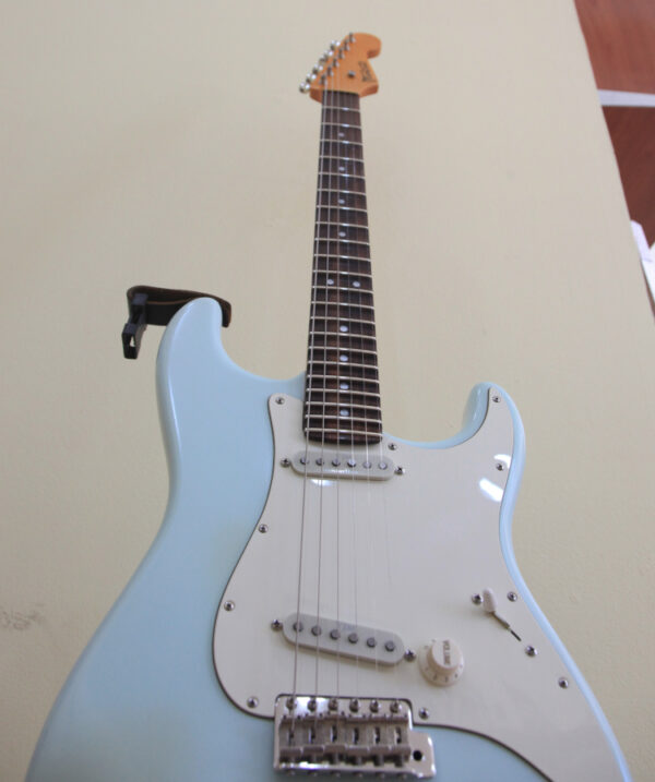 Mancuso Guitars shop, chitarre, bassi, liuteria, basso, chitarra, mandolino